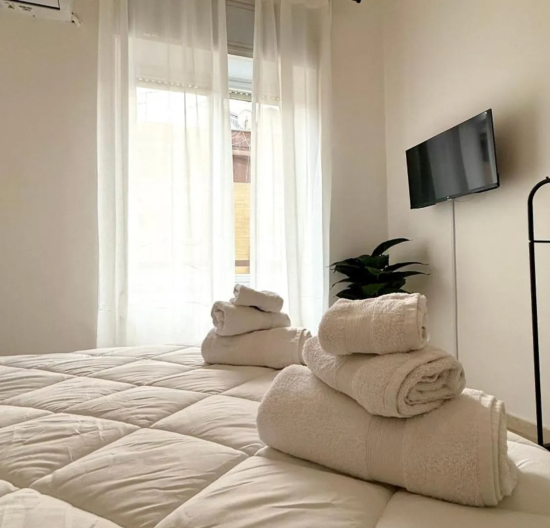 Cozy Central Apartment Napoli  Naples