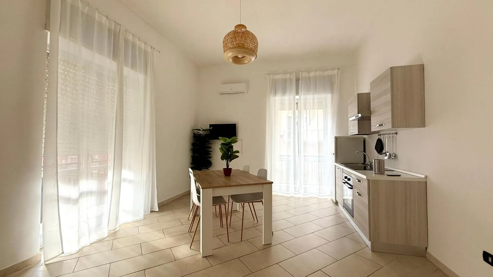 Cozy Central Apartment Napoli