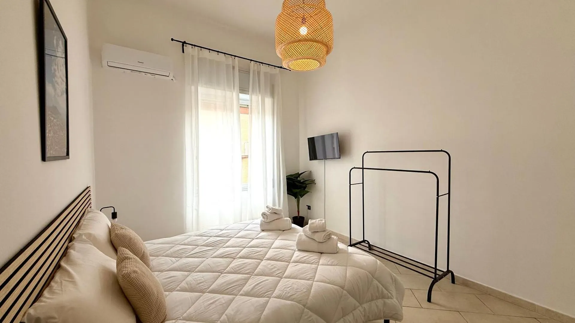 Cozy Central Apartment Napoli  Naples