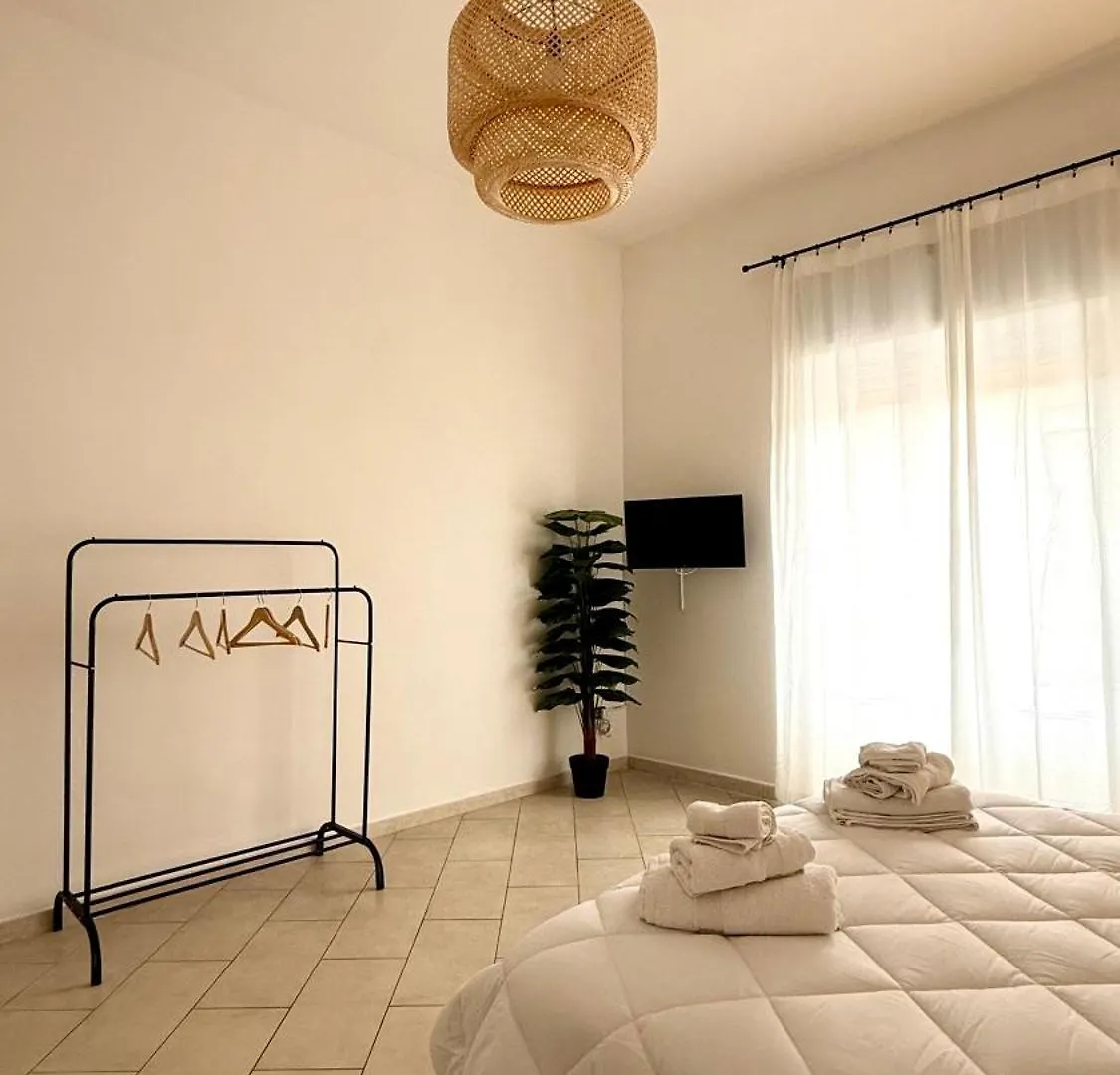 Cozy Central Apartment Napoli Italy